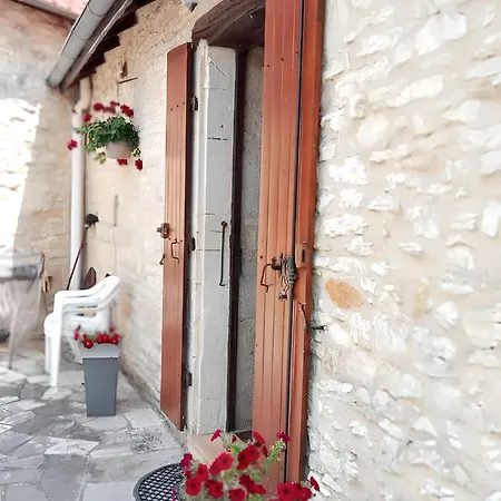 Maison Charmante A Avec Piscine Partagee Ferienhaus