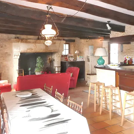 Maison Charmante A Avec Piscine Partagee Lavercantière