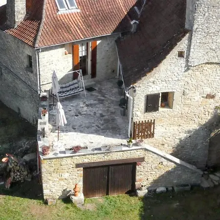 Maison Charmante A Avec Piscine Partagee Tatil Evi Lavercantière