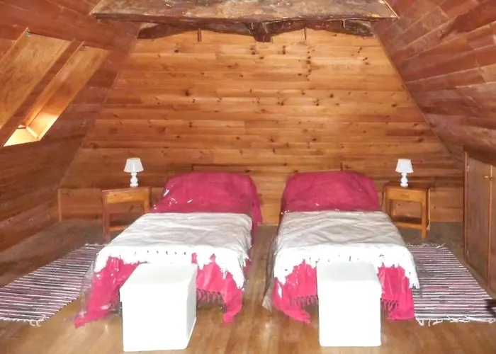 Maison Charmante à Avec Piscine Partagée Hébergement de vacances *